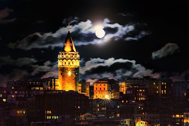 İspanya’daki Alhambra Sarayı’nı gez