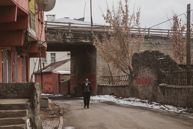 Seyahatinizde yeni arkadaşlıklar kurmak için sosyal etkinliklere katılın Seyahatinizde yeni arkadaşlıklar kurmak için sosyal etkinliklere katılın